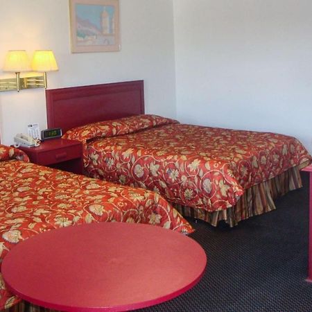 Golden Wheat Budget Host Inn Джанкшен Сити Экстерьер фото