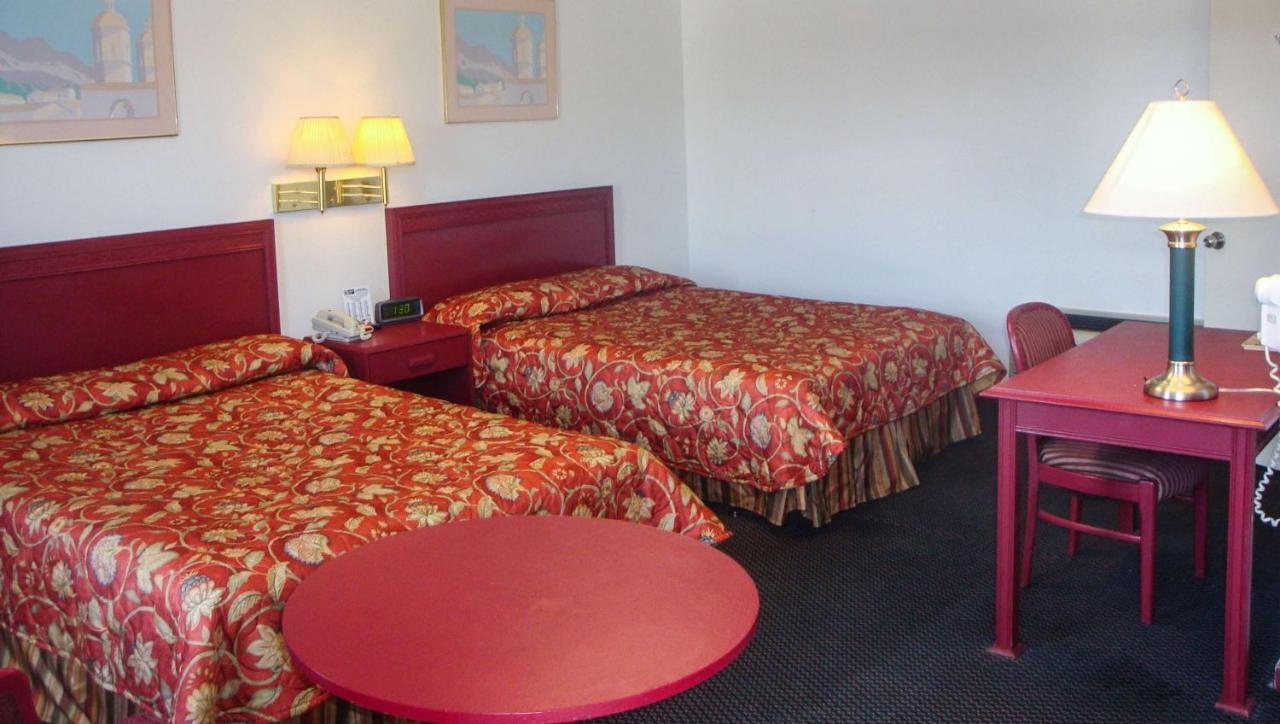 Golden Wheat Budget Host Inn Джанкшен Сити Экстерьер фото