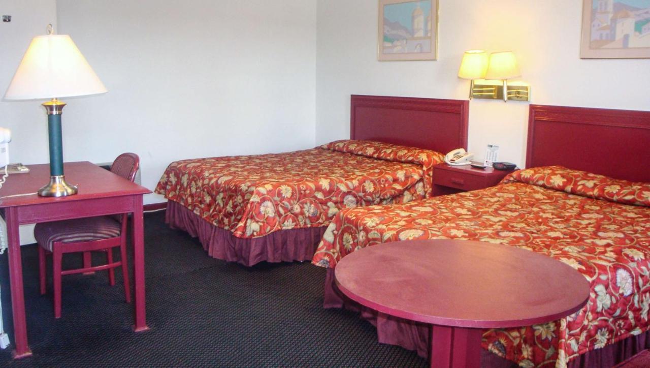 Golden Wheat Budget Host Inn Джанкшен Сити Экстерьер фото